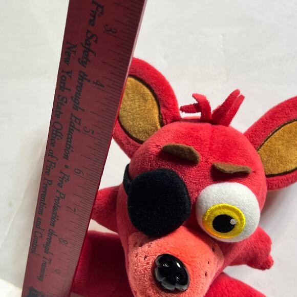 Funko Five Nights at Freddy’s Foxy Pirate Plush 2016 FNAF 8 Inch animal collect - Picture 6 of 10